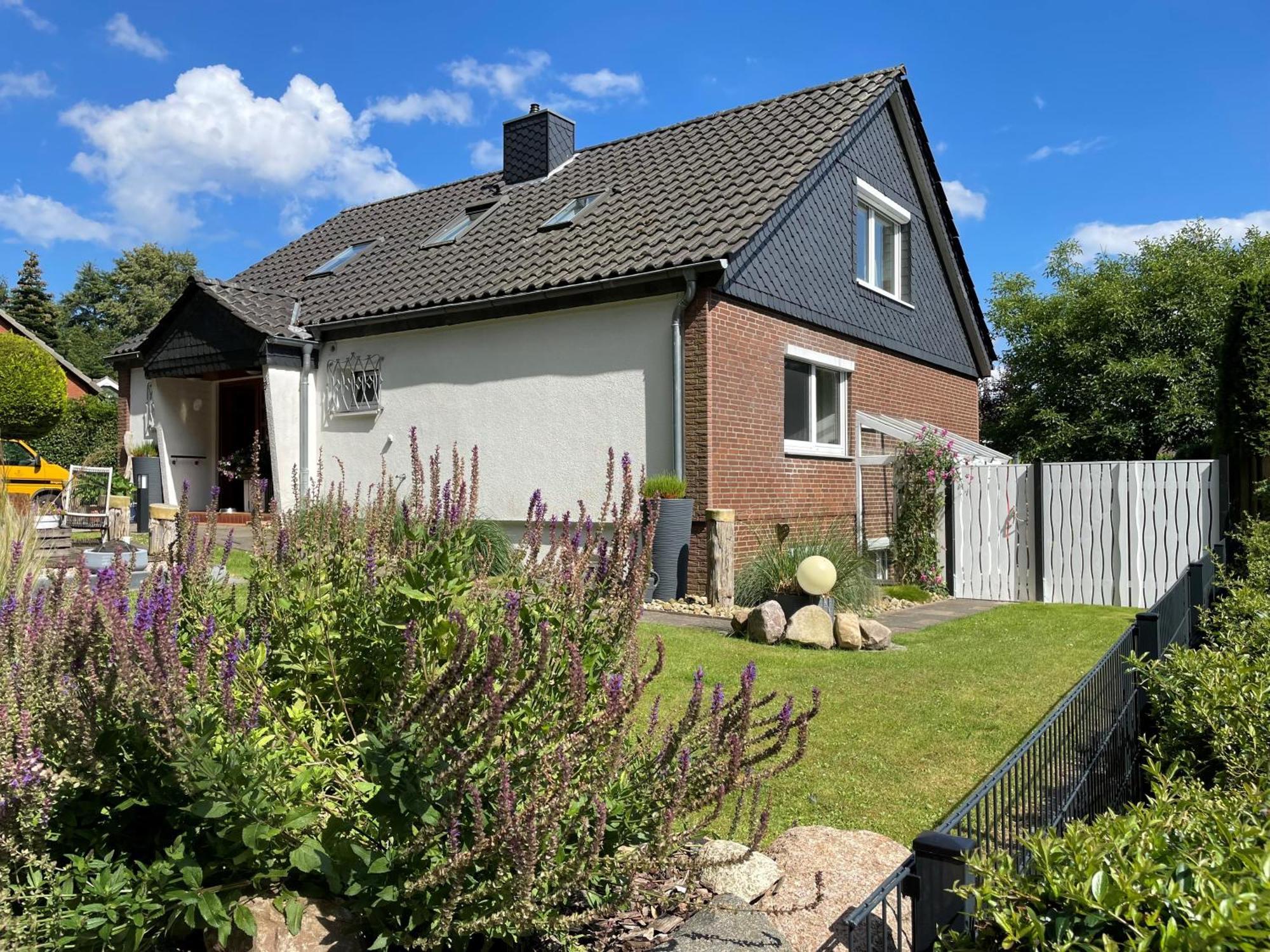 Sonnendeck / 3 Zi.-fewo Mit Meerblick In Toplage Appartement Neustadt in Holstein
